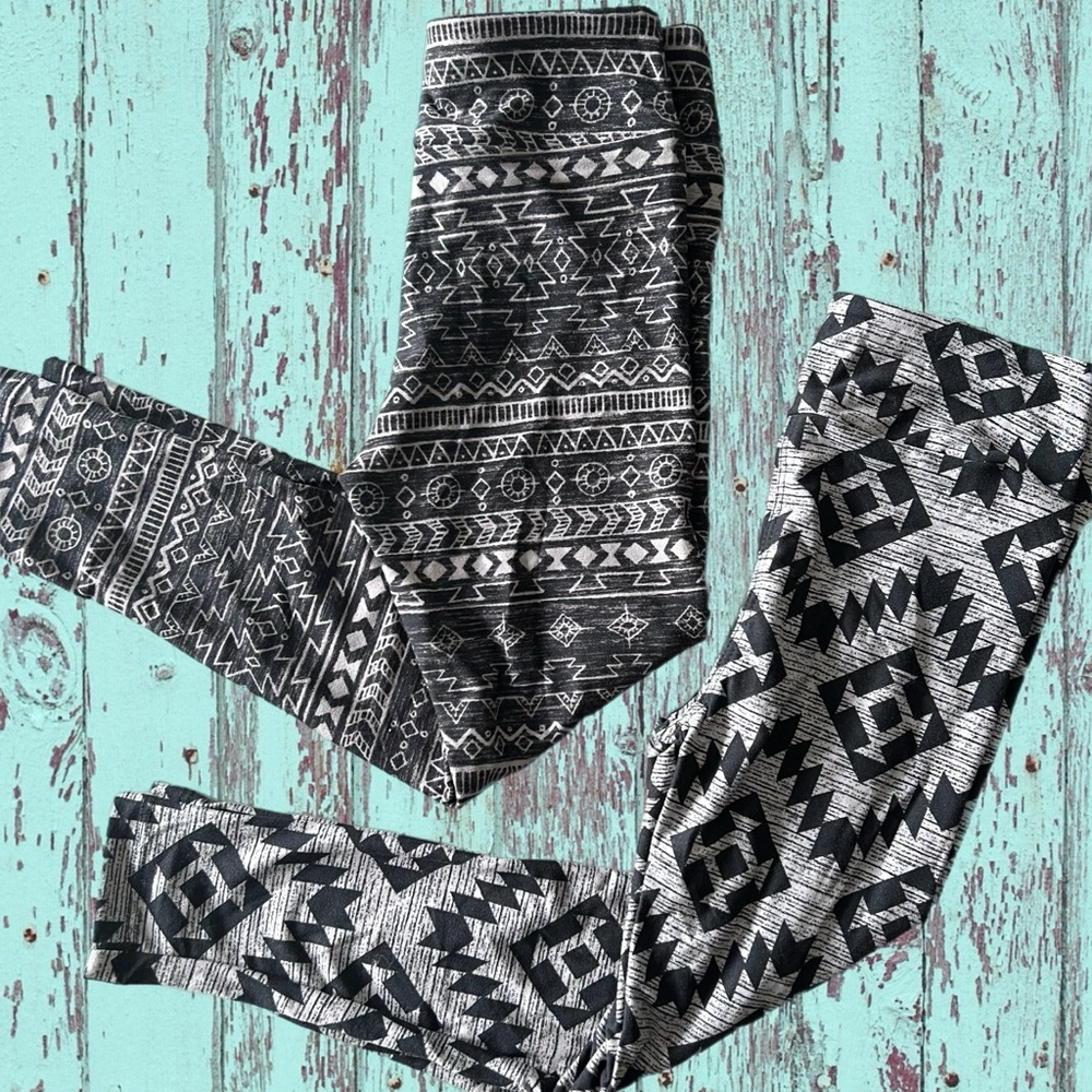 2 Pack Lularoe kids leggings. S/M fits age 2-5